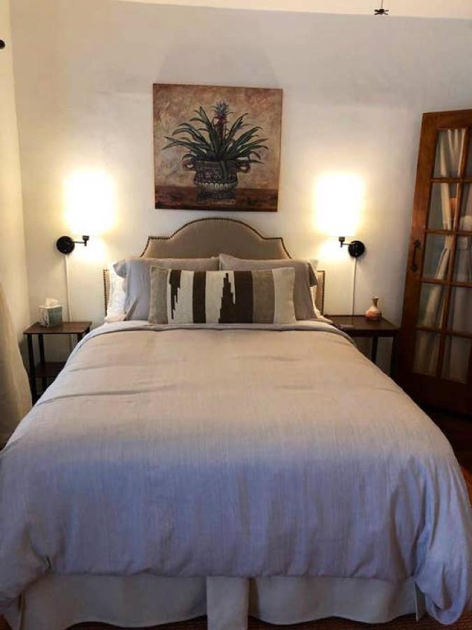 El Viejo Adobe - Across From Sul Ross Campus Bed & Breakfast Alpine Exterior foto