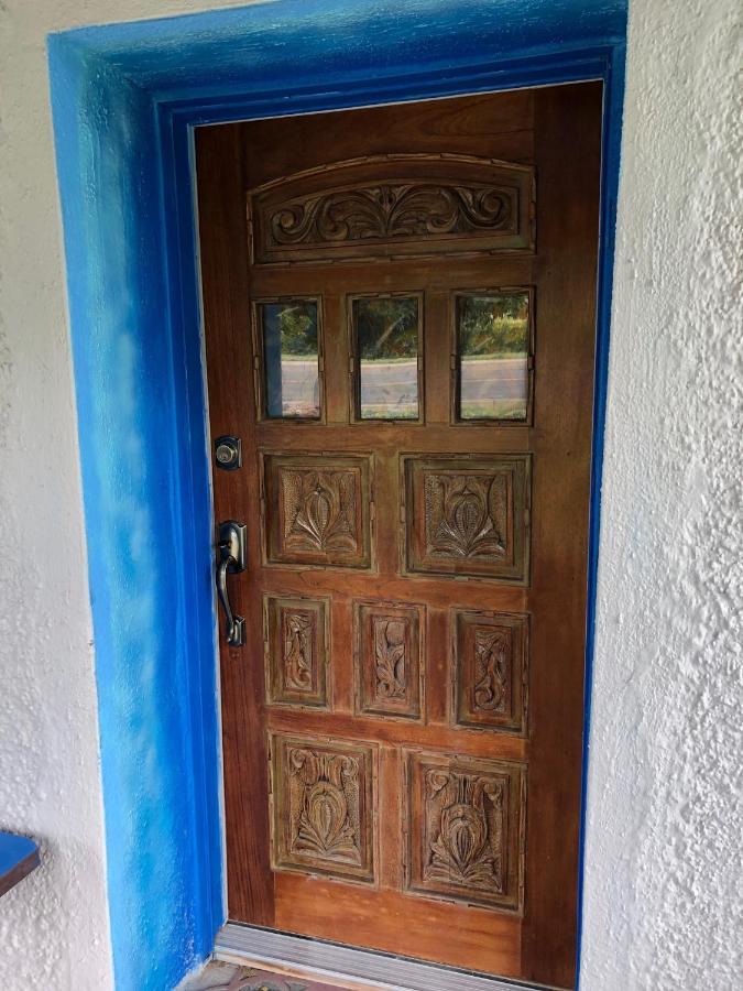 El Viejo Adobe - Across From Sul Ross Campus Bed & Breakfast Alpine Exterior foto