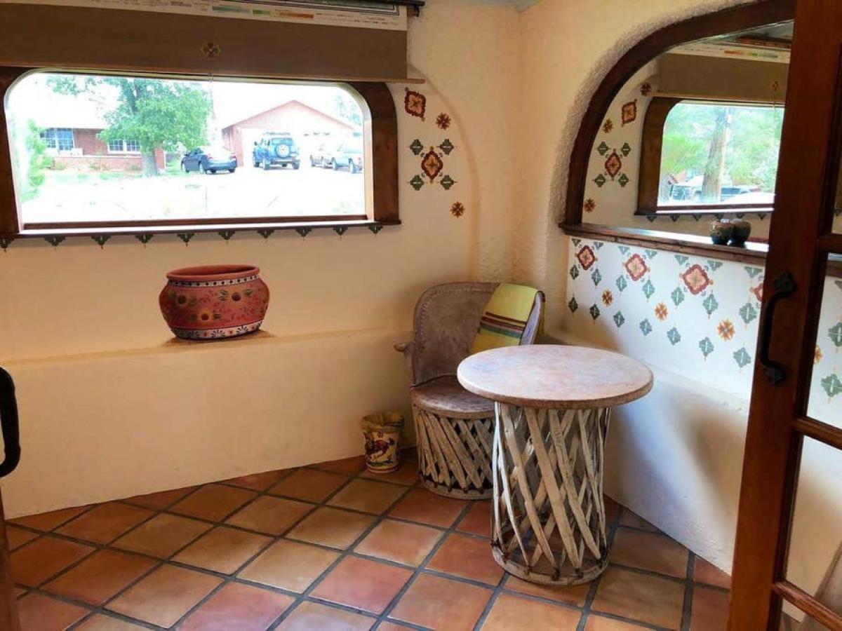 El Viejo Adobe - Across From Sul Ross Campus Bed & Breakfast Alpine Exterior foto
